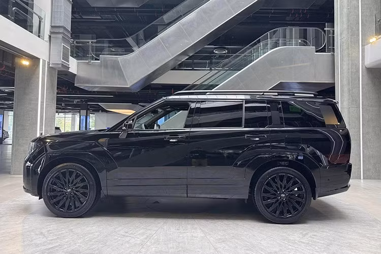 Rất nhiều bình luận đã nổ ra, và không ít ý kiến cho rằng lên TikTok mà mua xe Hyundai SantaFe 2024 giá rẻ chỉ 855 triệu đồng, xoay quanh vụ việc này, chúng tôi đã liên hệ với nhân viên của Hyundai Vĩnh Yên và được xác nhận có vụ việc như vậy.