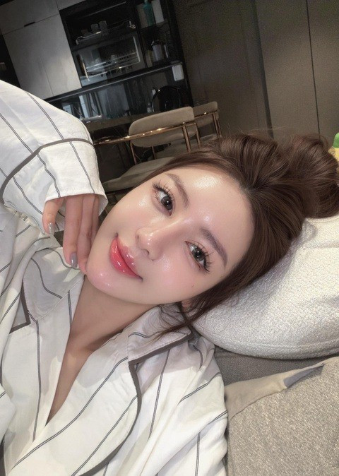 Cụ thể, Mai Phương thừa nhận nội dung ban đầu trong bài đăng đã gây hiểu nhầm. Sự việc đi xa là do bản thân cô "không giỏi diễn đạt".