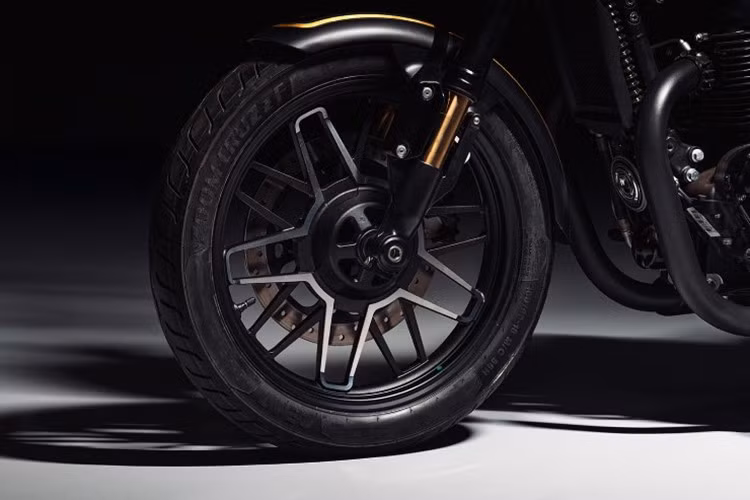 Đợt phát hành chỉ giới hạn 100 chiếc, mỗi chiếc được đánh số riêng biệt và phân phối tại các thị trường Ấn Độ, Châu Âu, Bắc Mỹ cùng khu vực Châu Á – Thái Bình Dương.