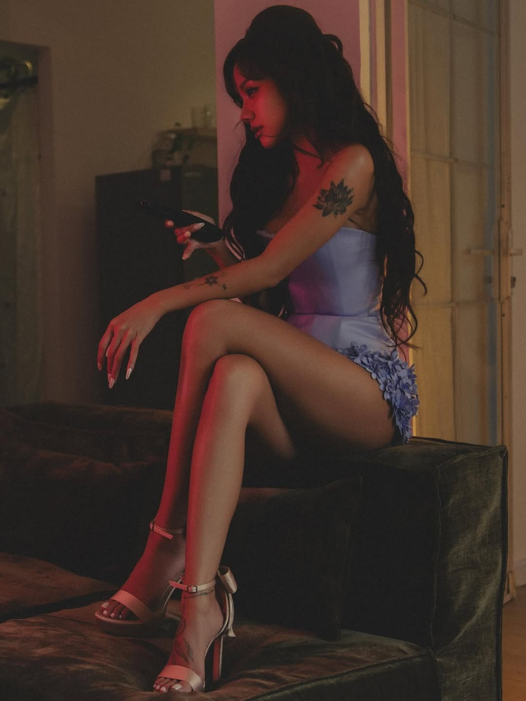 Đặc biệt, việc Phương Ly theo đuổi hình ảnh mới này càng khiến công chúng thêm phần "đẩy thuyền" cặp đôi cô và rapper Andree Right Hand.