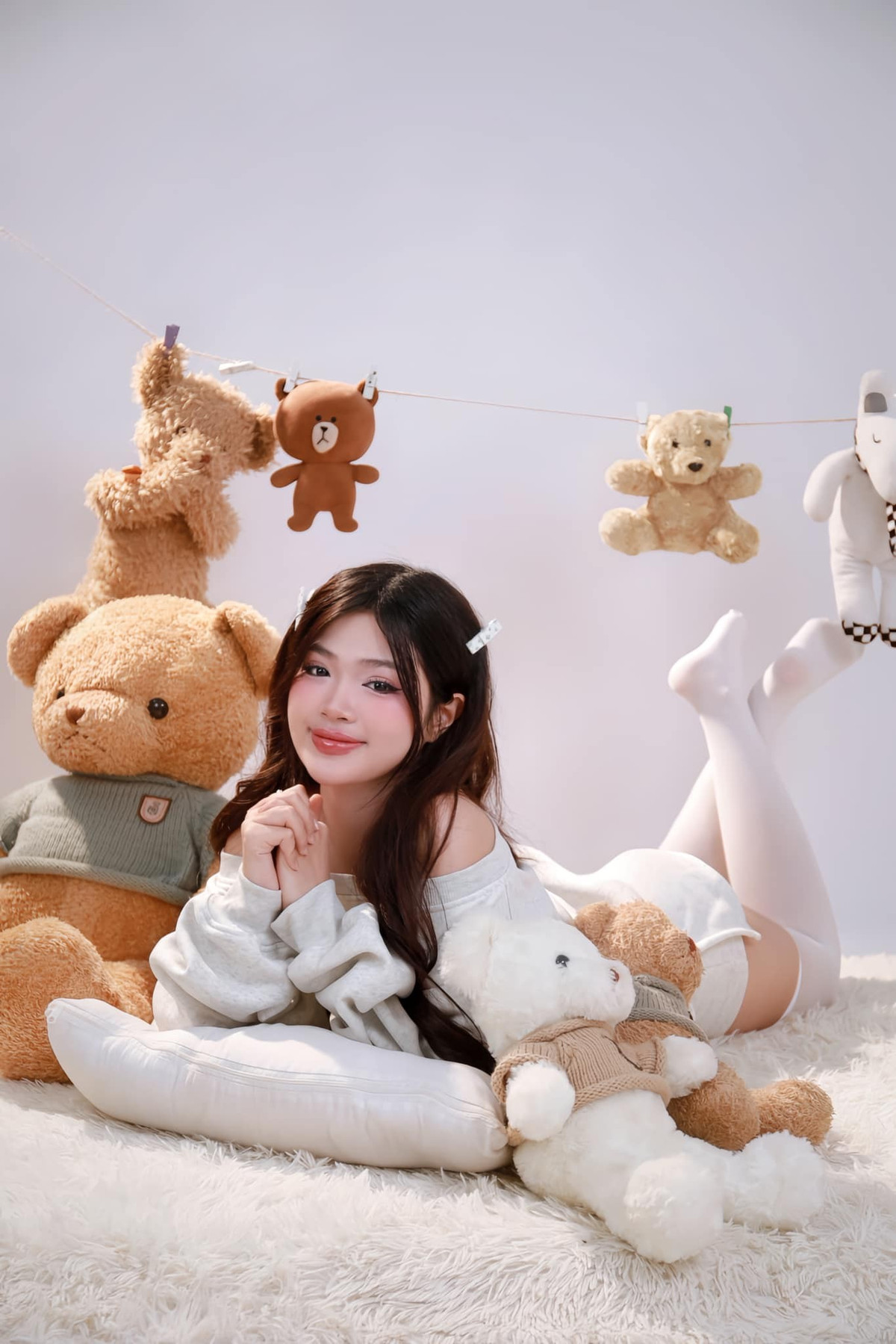 Video mới nhất được nữ TikToker Thou Bị Cháy (tên thật Trần Thảo) chia sẻ, ghi lại khoảnh khắc nhảy múa đầy ngẫu hứng ngay trong lớp học.