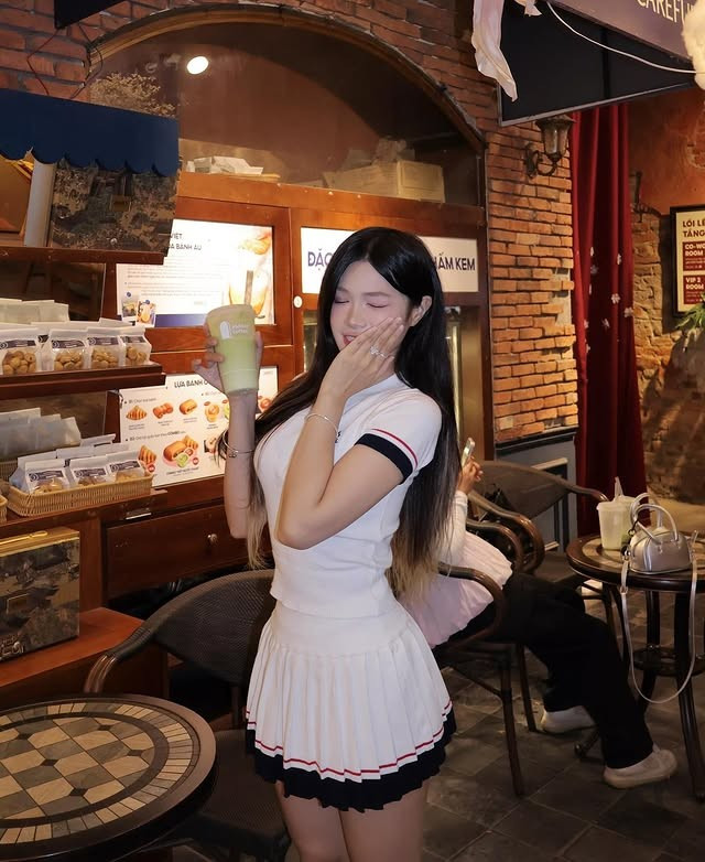 Điều khiến người xem thích thú không chỉ nằm ở kỹ năng nhảy của Thou Bị Cháy mà còn ở năng lượng tích cực toát ra trong từng chuyển động.