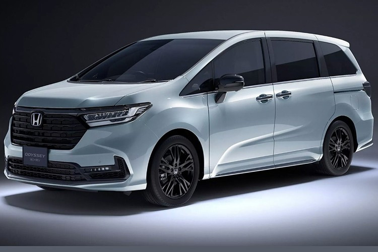 Mặc dù Odyssey đang đánh mất dần sức hút, người tiêu dùng Nhật Bản vẫn có những lựa chọn khác trong hệ sinh thái MPV của Honda. Cụ thể, dòng Step WGN cỡ trung có giá khởi điểm từ 3.348.400 yên (21.600 USD), trong khi Honda Freed cỡ nhỏ bắt đầu từ 2.623.500 yên (16.900 USD) – hấp dẫn hơn với người dùng phổ thông.