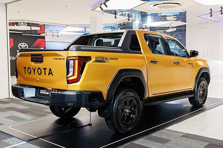 View - Toyota Hilux 2026 "nhá hàng" tại Việt Nam, ra mắt vào tháng 1/2026 | Báo Tri thức và Cuộc sống - TIN TỨC PHỔ BIẾN KIẾN THỨC 24H