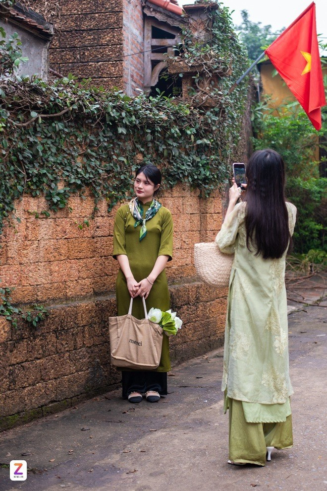 View - Gợi ý loạt địa điểm chụp ảnh áo dài cho các 'nàng thơ' dịp Tết 2026 | Báo Tri thức và Cuộc sống - TIN TỨC PHỔ BIẾN KIẾN THỨC 24H