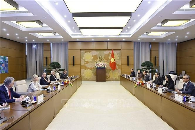 Chủ tịch Quốc hội Trần Thanh Mẫn tiếp Phó Chủ tịch thứ nhất Quốc hội Hy Lạp Ioannis Plakiotakis. Ảnh: Doãn Tấn/TTXVN