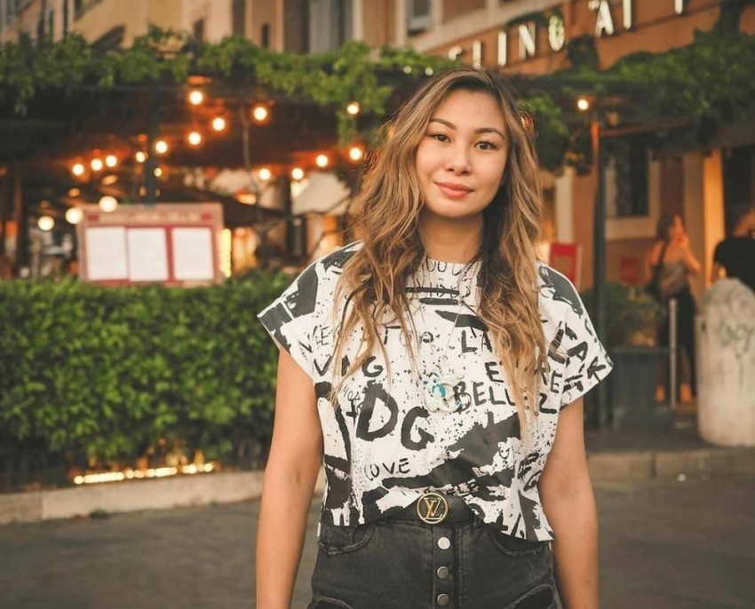 Guo thường xuyên tham gia các lễ hội âm nhạc như Coachella và học DJ trong thời gian rảnh. Cô cũng thích các hoạt động mạo hiểm như nhảy dù từ độ cao hơn 3.000 m. Bên cạnh đó, Guo duy trì thói quen tập luyện tại phòng gym cường độ cao 2 lần/ngày.