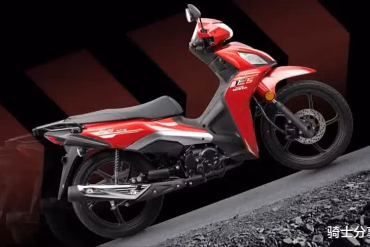 Mẫu xe máy số Wuyang Honda Kaishuo 125 không chỉ tiết kiệm chi phí vận hành mà còn là người bạn đồng hành lý tưởng cho những chuyến phượt cuối tuần không lo dừng đổ xăng.