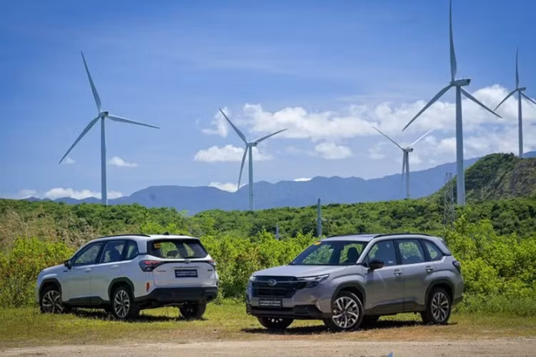 Subaru Philippines đã chính thức gia nhập thị trường xe hybrid với màn ra mắt của Subaru Forester e-Boxer Hybrid 2026 mới. Mẫu SUV lai điện này hứa hẹn trở thành đối thủ cạnh tranh của Honda CR-V e:HEV, Hyundai Tucson Hybrid, Toyota RAV4 Hybrid...