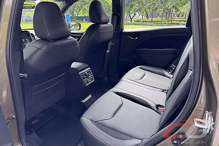 Hỗ trợ cho động cơ là mô-tơ điện đi kèm pin lithium-ion 1,1 kWh, cung cấp thêm 122 mã lực và 276 Nm mô-men xoắn. Hệ truyền động kết hợp hộp số CVT Lineatronic và hệ dẫn động bốn bánh toàn thời gian Symmetrical AWD đặc trưng của Subaru.