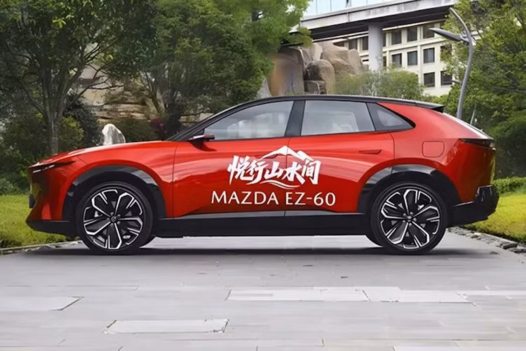 Xe được chia thành 3 cấu hình cho mỗi loại hệ động lực điện thuần hoặc hybrid mở rộng phạm vi hoạt động EREV (vẫn dẫn động bằng điện, nhưng động cơ xăng đóng vai trò là máy nổ sạc lại pin).