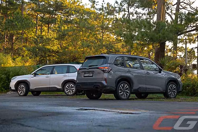 Về kích thước, Forester hybrid 2026 mới sở hữu kích thước dài 4.655 mm, rộng 1.830 mm, cao 1.730 mm và chiều dài cơ sở 2.670 mm. Ngoại thất nổi bật với lưới tản nhiệt cỡ lớn thiết kế chia đôi.