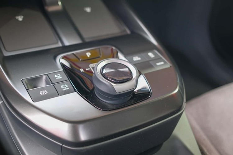 Tất cả các biến thể của C-HR+ sẽ được trang bị các tính năng của Toyota T-Mate, bao gồm bộ hệ thống an toàn chủ động Toyota Safety Sense và hệ thống hỗ trợ người lái. Các chức năng được cung cấp theo tiêu chuẩn là màn hình quan sát điểm mù, camera 360, đèn pha thích ứng và phanh hỗ trợ đỗ xe,...