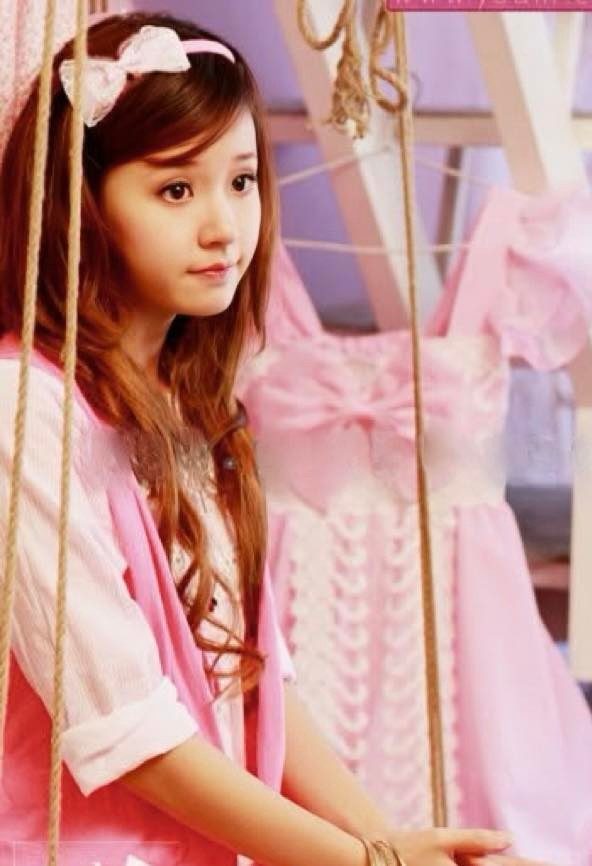 Phản ứng trước bài đăng dễ thương này của Midu, dân mạng không khỏi thích thú.