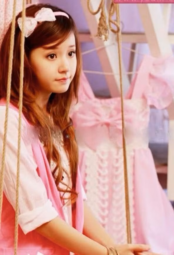 Phản ứng trước bài đăng dễ thương này của Midu, dân mạng không khỏi thích thú.