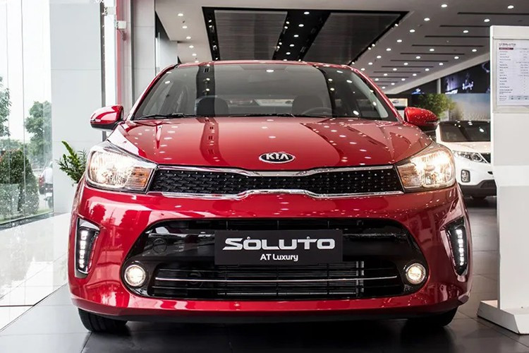 Kia Soluto: 33 xe ﻿Mẫu xe Kia thứ 3 góp mặt trong top xe ế nhất Việt Nam tháng 11/2025, sau Morning và K5, là Soluto. Mẫu sedan hạng B này bán ra 33 chiếc, tăng trưởng 50%. Phân khúc sedan hạng B hiện vẫn được ưa chuộng ở thị trường Việt Nam. Tuy nhiên, Kia Soluto lại bị khách hàng Việt thờ ơ vì thiết kế và trang bị thua kém các đối thủ như Toyota Vios, Honda City hay Hyundai Accent.