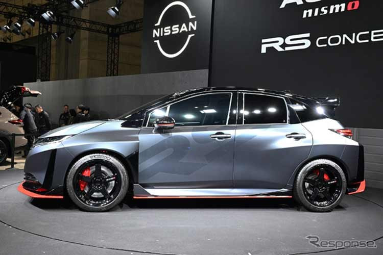 Và nó càng trở nên "nóng" hơn trong tuần này, sau khi phiên bản nâng cấp mang tên Nissan Aura Nismo RS Concept mới được nhà sản xuất ô tô Nhật Bản giới thiệu tại Triển lãm Ô tô Tokyo 2026.