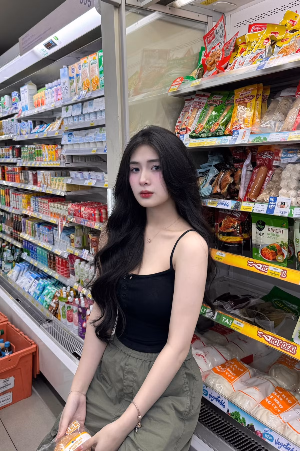 Hành động của Quỳnh Alee không chỉ là một cách để bảo vệ bạn trai mà còn là bài học về cách xử lý tình huống khéo léo trong cộng đồng mạng.