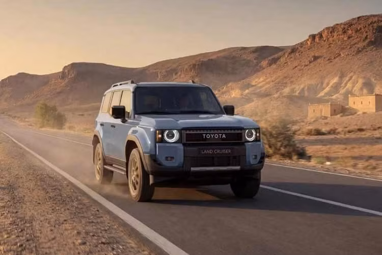 Land Cruiser 250 2026 không chỉ là đợt nâng cấp định kỳ mà còn thể hiện chiến lược đa dạng hóa sản phẩm của Toyota. Những thay đổi này được kỳ vọng sẽ giúp củng cố vị thế vững chắc của dòng SUV huyền thoại nhà Toyota trong phân khúc xe off-road cỡ lớn tại Châu Âu.