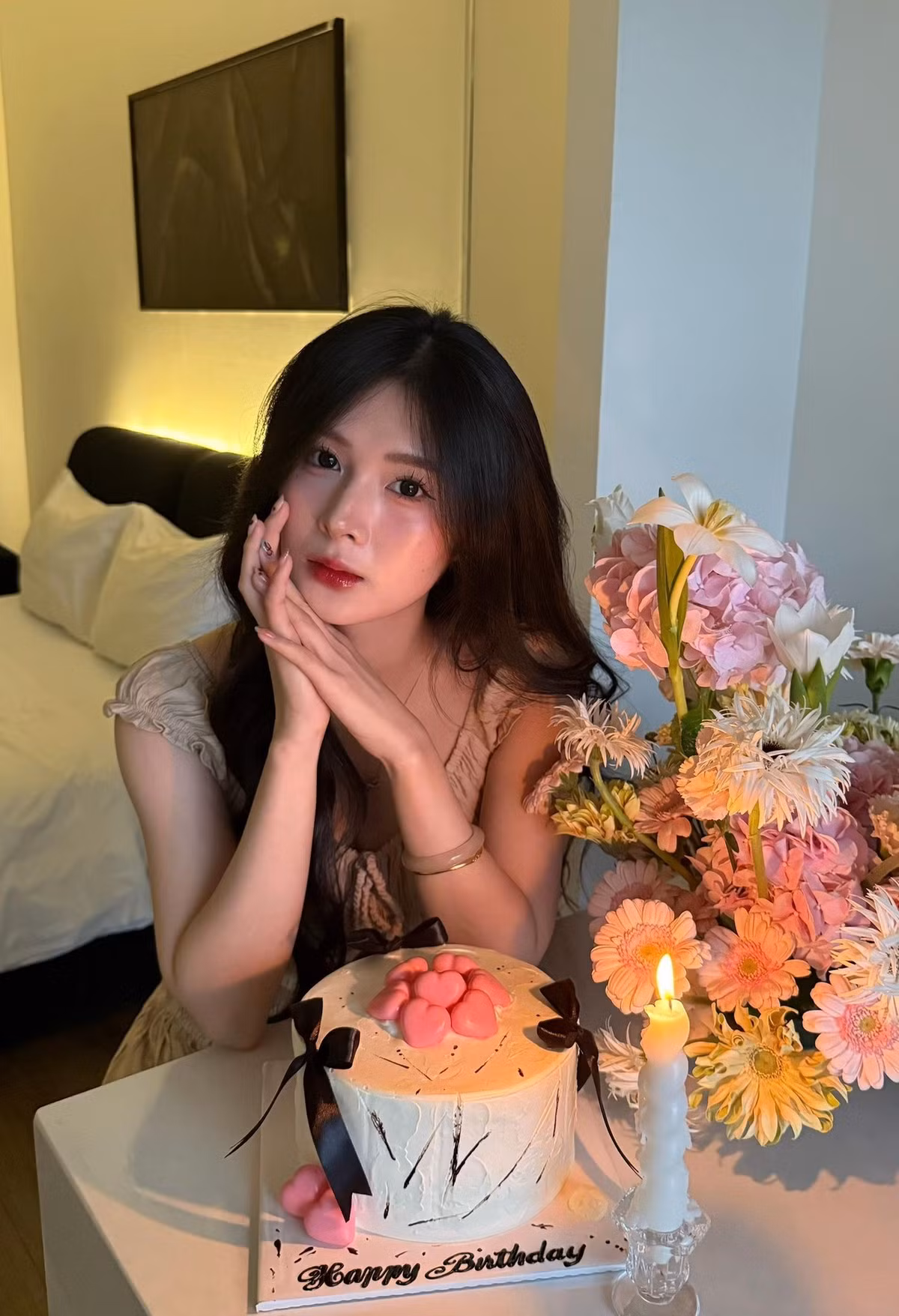 Sau khi nhận về quá nhiều sự quan tâm, Quỳnh Alee cũng có động thái trấn an người hâm mộ.