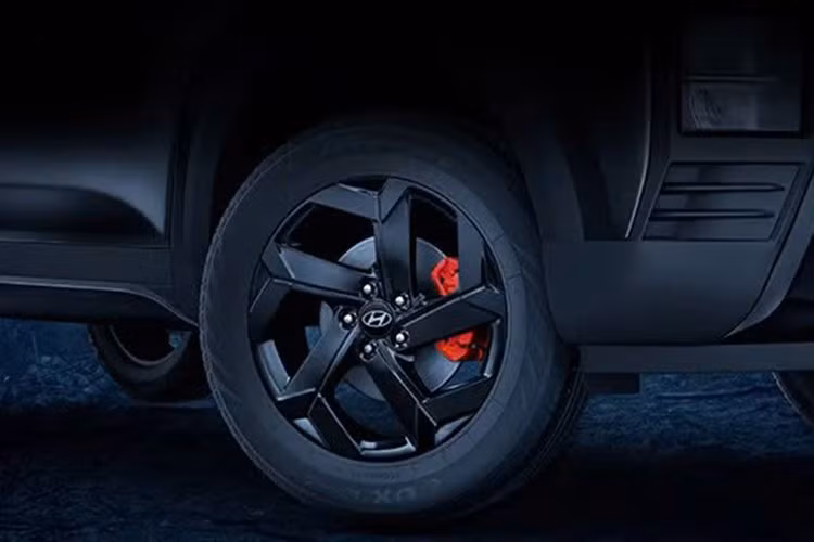 Phiên bản King Limited Edition dựa trên King với logo độc quyền trên ốp dây an toàn, đệm tựa đầu, thảm trải sàn, vỏ chìa khóa và ốp cửa. Phiên bản này được trang bị động cơ xăng IVT 1,5 lít và động cơ diesel số tự động 1,5 lít, được bán với các màu Đen Abyss, Trắng Atlas và Đen Mờ.