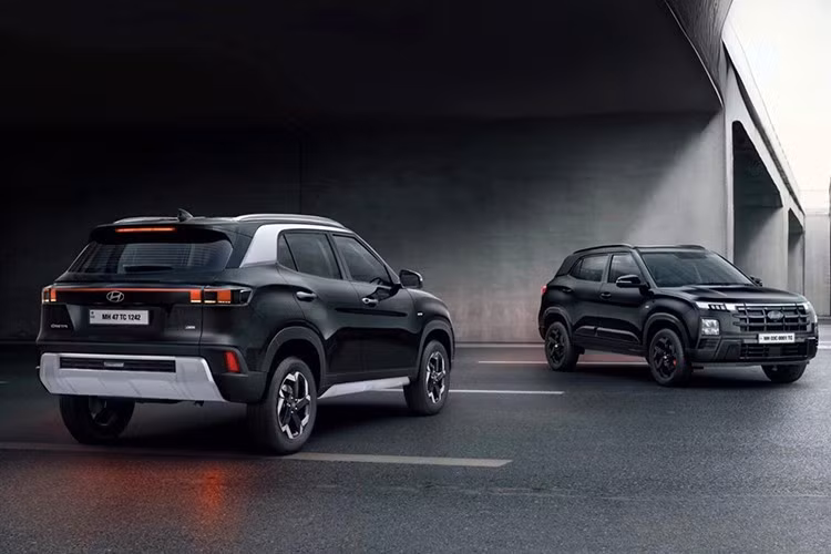 Được bán tại Trung Quốc từ 2014 với tên ix25 nhưng phải tới 2015, tên gọi Creta mới chính thức ra đời tại Ấn Độ. Nhân dịp kỷ niệm 10 năm có mặt trên thị trường, Hyundai vừa giới thiệu hai phiên bản cao cấp mới của mẫu SUV cỡ nhỏ này mang tên Creta King và Creta King Limited Edition.