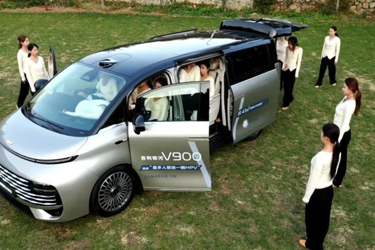 View - Geely Galaxy V900 - MPV Trung Quốc "gây sốc" khi chở được 42 người | Báo Tri thức và Cuộc sống - TIN TỨC PHỔ BIẾN KIẾN THỨC 24H