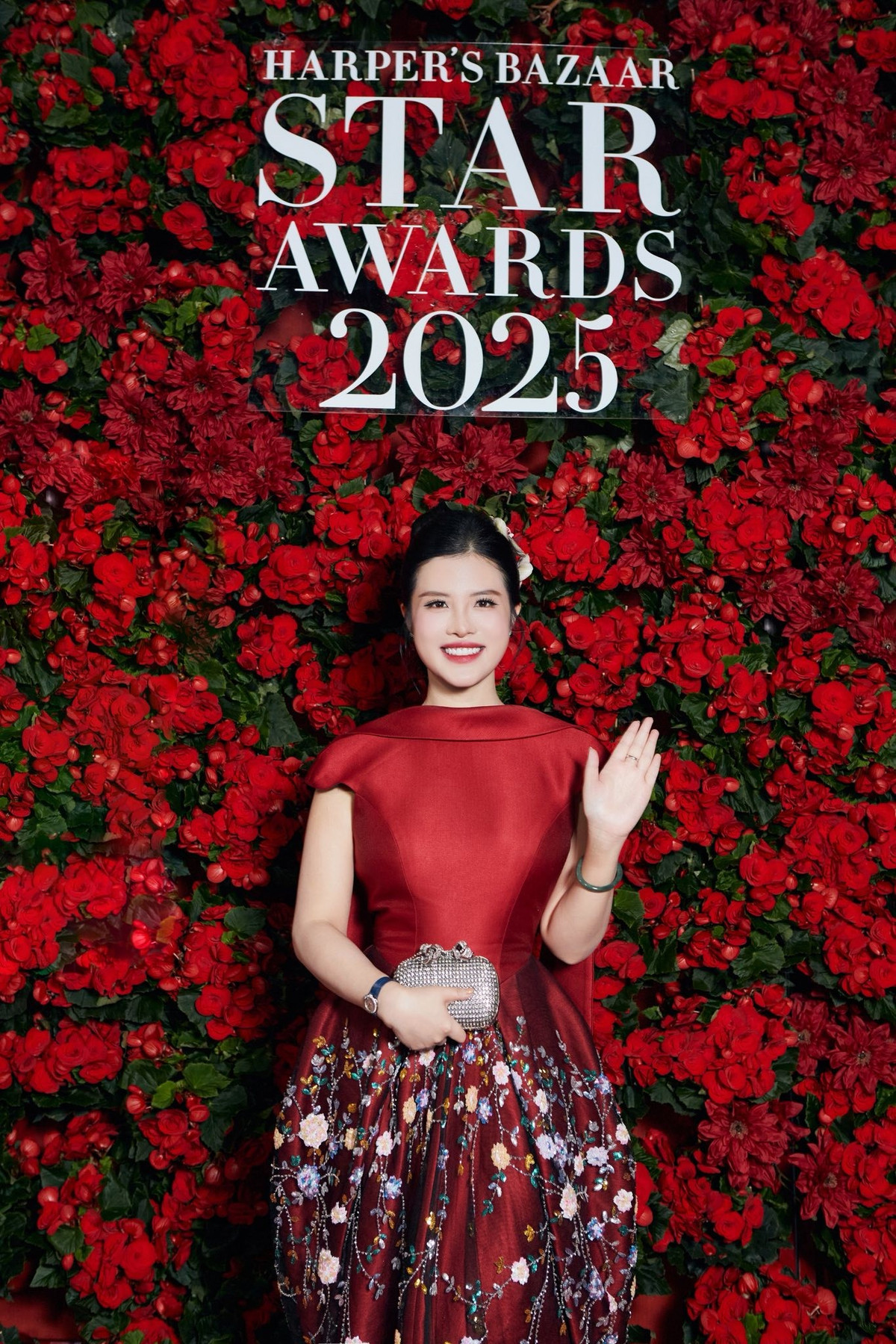 Với phong cách dẫn tự nhiên, trẻ trung, cách truyền đạt rõ ràng, mạch lạc, Hải Vân nhanh chóng ghi dấu trong lòng khán giả. Dù còn trẻ nhưng cô đã có nhiều năm kinh nghiệm trong nghề, luôn nỗ lực rèn luyện để hoàn thiện bản thân.