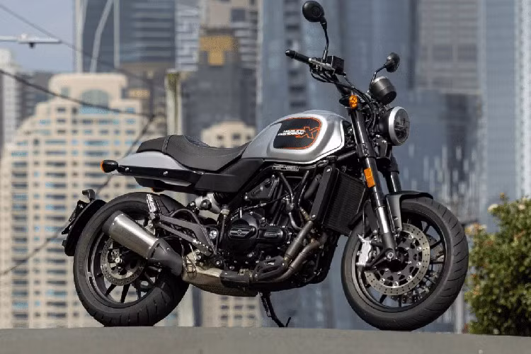 Dù không sử dụng động cơ V-Twin đặc trưng và được sản xuất ngoài nước Mỹ, nhưng với mức giá hợp lý, trọng lượng nhẹ và hình ảnh thể thao, X350 và X500 đang dần trở thành lựa chọn phổ biến – đặc biệt với người mới chơi xe hoặc đang chuyển từ xe tay ga sang môtô phân khối lớn.