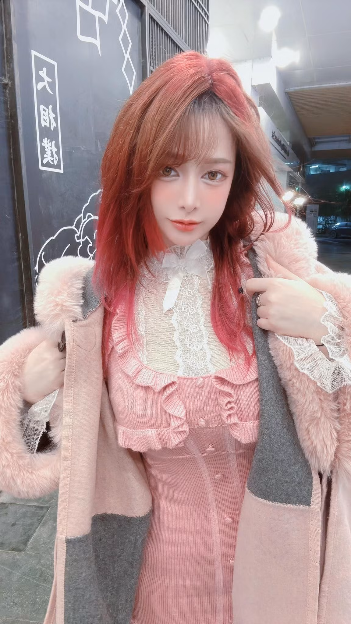 Nhiều người cho rằng đây là một kết thúc có hậu cho câu chuyện tình yêu đẹp giữa hai coser tài năng.