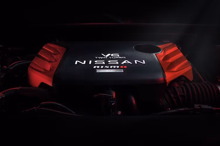 Patrol thế hệ mới tiếp tục truyền thống của dòng xe 4x4 nổi tiếng đến từ Nissan với hơn 1,9 triệu xe đã được bán ra trên toàn cầu qua 7 thế hệ. Ngoài bản Nismo, xe còn có các phiên bản khác như SV, SL, Platinum, Pro-4X và Platinum Reserve.