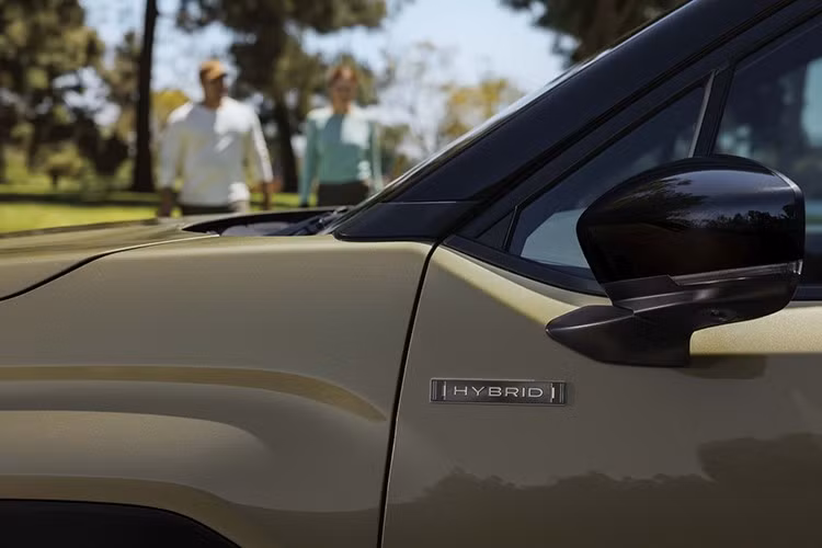 Trong đó, bản Sport sở hữu phong cách thể thao cá tính, bản Premium thiên về tiện nghi đô thị, còn bản X-Break sở hữu hàng loạt trang bị phục vụ khả năng vận hành off-road.