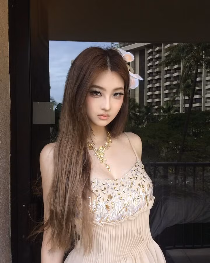 Shirley Yu cũng tiết lộ cô từng tập luyện môn cầu lông trong 8 năm trước khi tập trung hẳn cho bóng chuyền từ năm 2021.