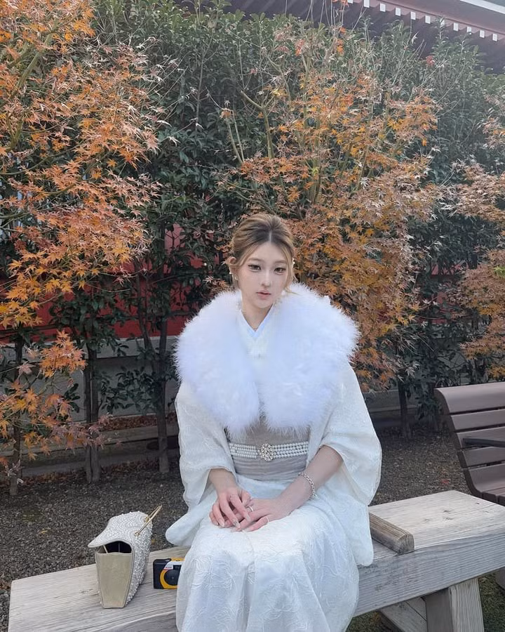 Mới 17 tuổi, nữ vận động viên này đã ký hợp đồng làm người mẫu quảng cáo cho một thương hiệu thời trang của Philippines.