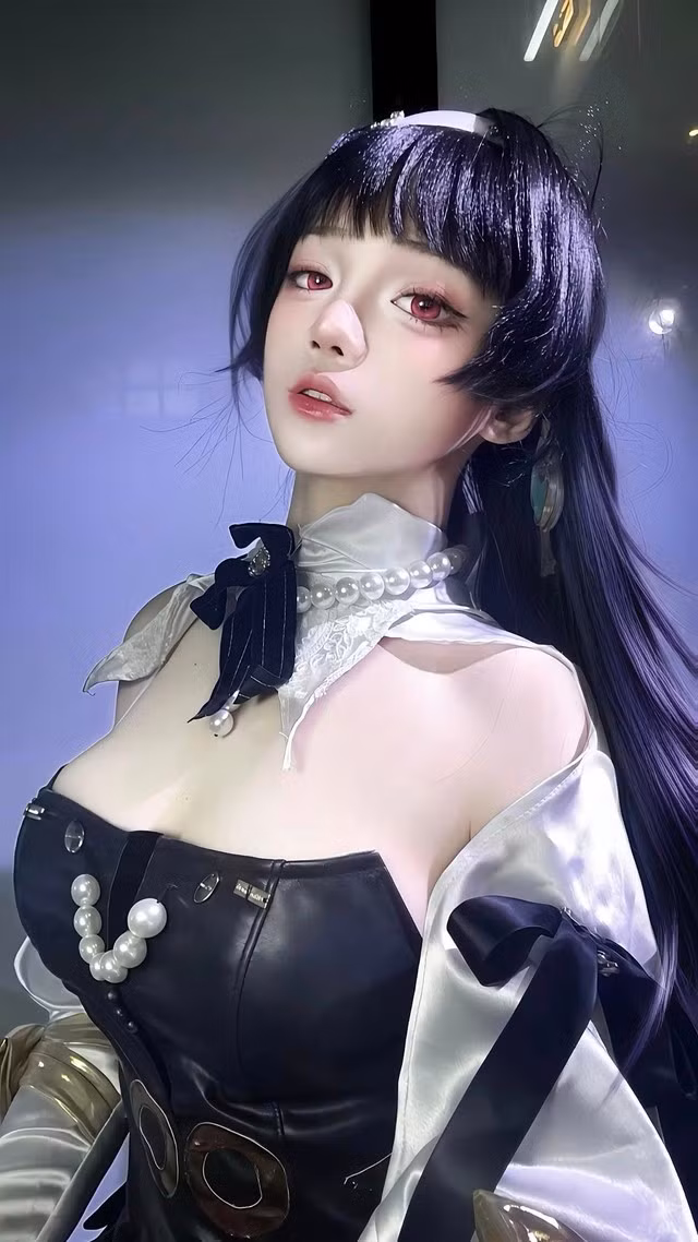 Thời gian qua, cộng đồng fan của cô nàng cosplayer Nguyễn Bảo Ngọc dường như rơi vào trạng thái "trống vắng" khi hình ảnh của nữ idol bỗng dưng hạn chế rồi khan hiếm trên mọi diễn đàn.