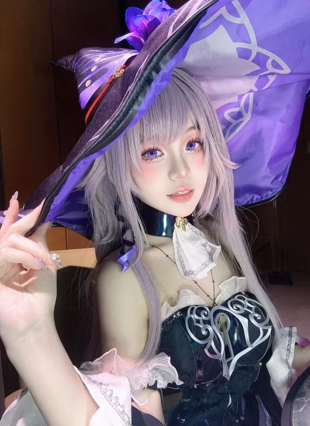 Ngay lập tức, những hình ảnh này của nữ cosẻ đã "càn quét" khắp các trang mạng xã hội, thu hút hàng nghìn lượt thích, chia sẻ và bình luận chỉ trong vài giờ.