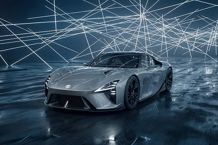 Lexus LFA Concept ﻿Lexus bất ngờ giới thiệu LFA Concept chạy hoàn toàn bằng điện vào tháng 12, trái ngược với Toyota GR GT dùng động cơ V8 tăng áp kép. Lexus cho biết mẫu xe này sẽ mang đến "cảm giác lái thuần khiết" và sẽ được sản xuất giới hạn trong năm tới.