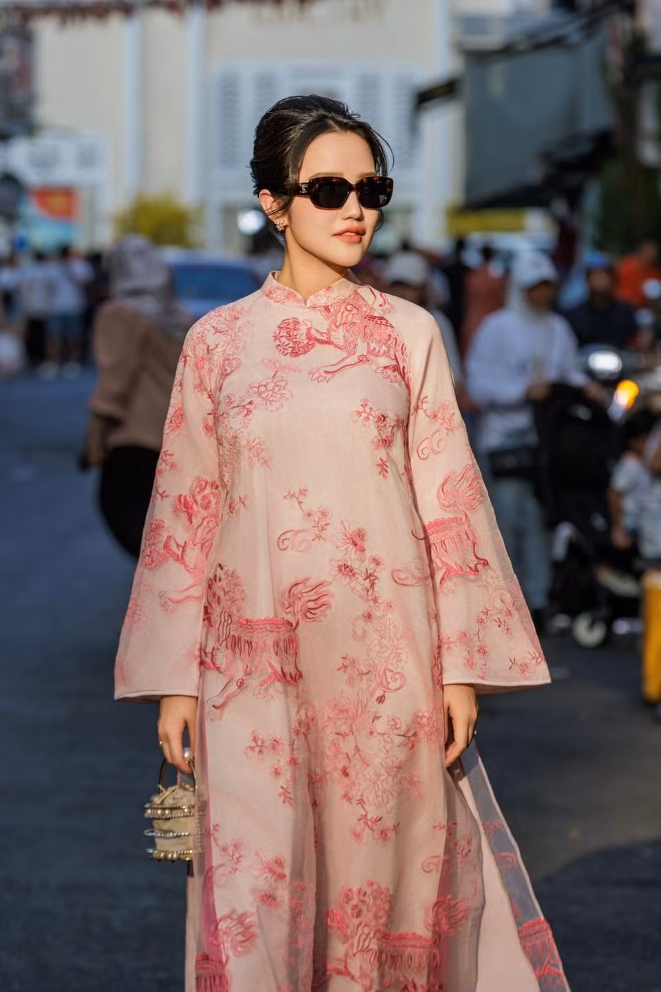 Chồng Primmy Trương là doanh nhân Phan Thành. Bên cạnh hoạt động kinh doanh, thiếu gia còn nổi tiếng với thú chơi siêu xe, sở hữu loạt xế hộp đắt tiền như Rolls-Royce Phantom, Lexus GX570 cho đến Bentley, Ferrari...