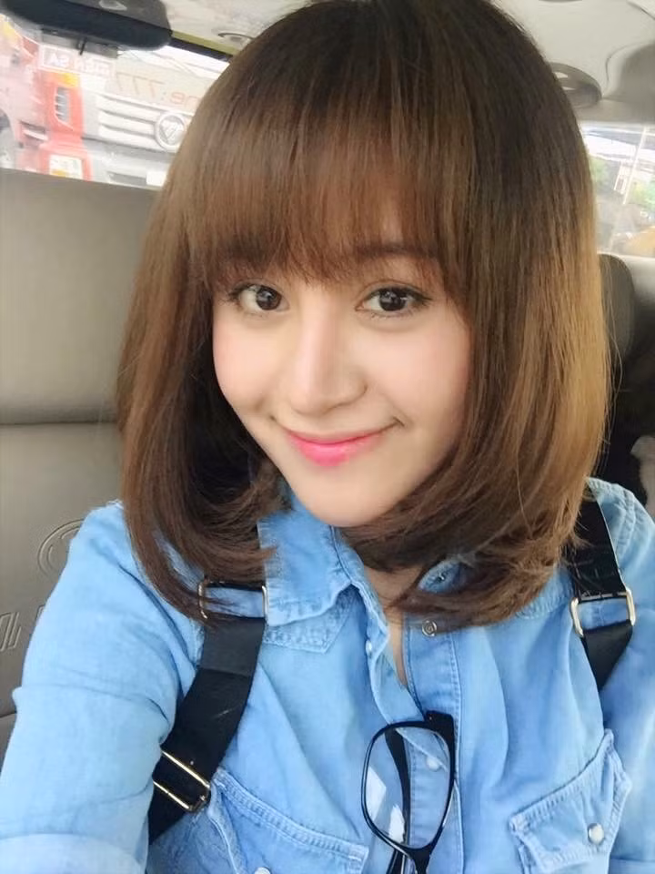 Tuy nhiên, điều khiến công chúng chú ý hơn cả là sự đối lập rõ rệt giữa hình ảnh 10 năm trước và Huyền Anh của hiện tại.