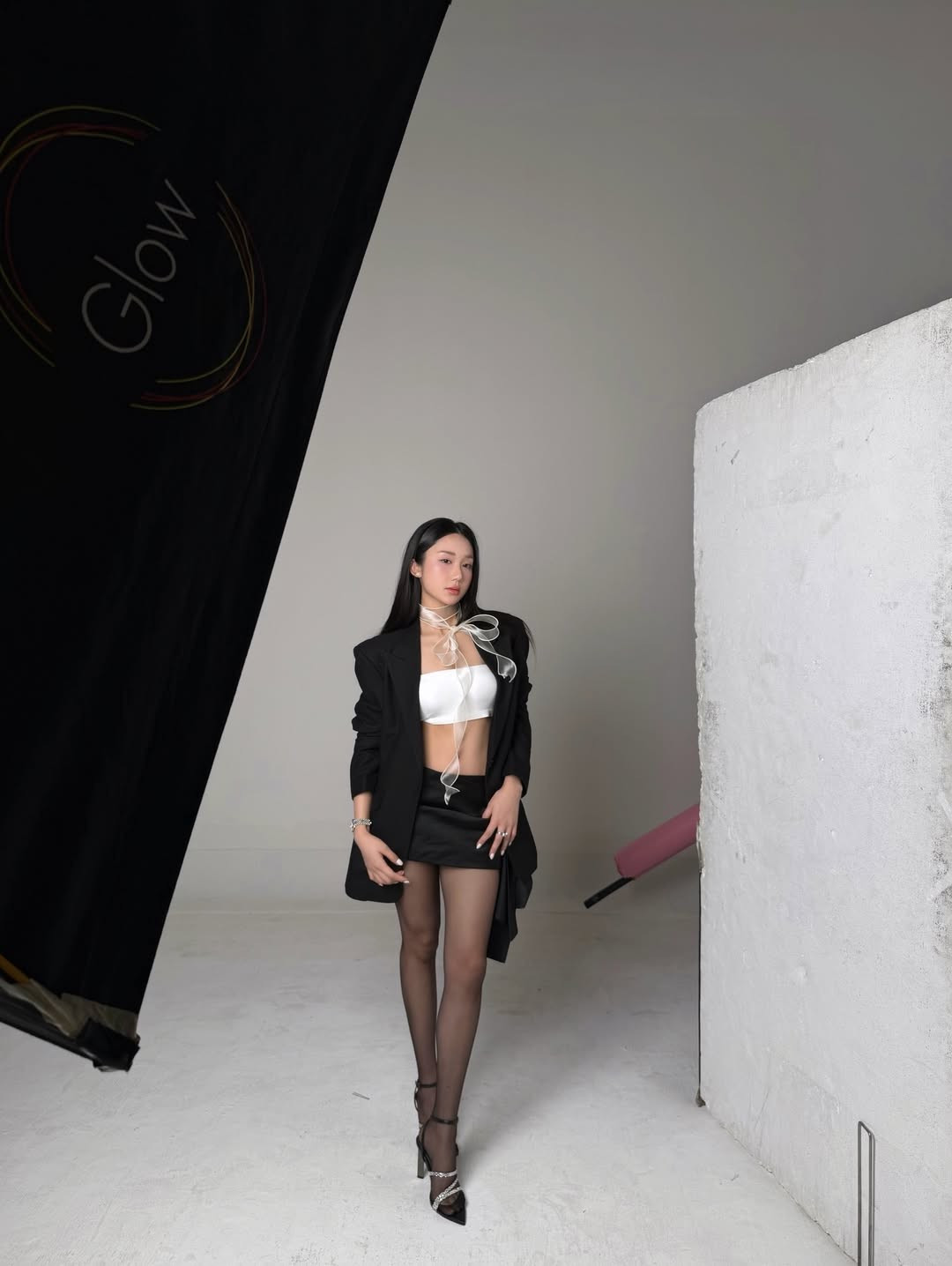 Mina Young, tên thật là Nguyễn Thị Nga, là một trong những nữ streamer nổi bật tại Việt Nam.