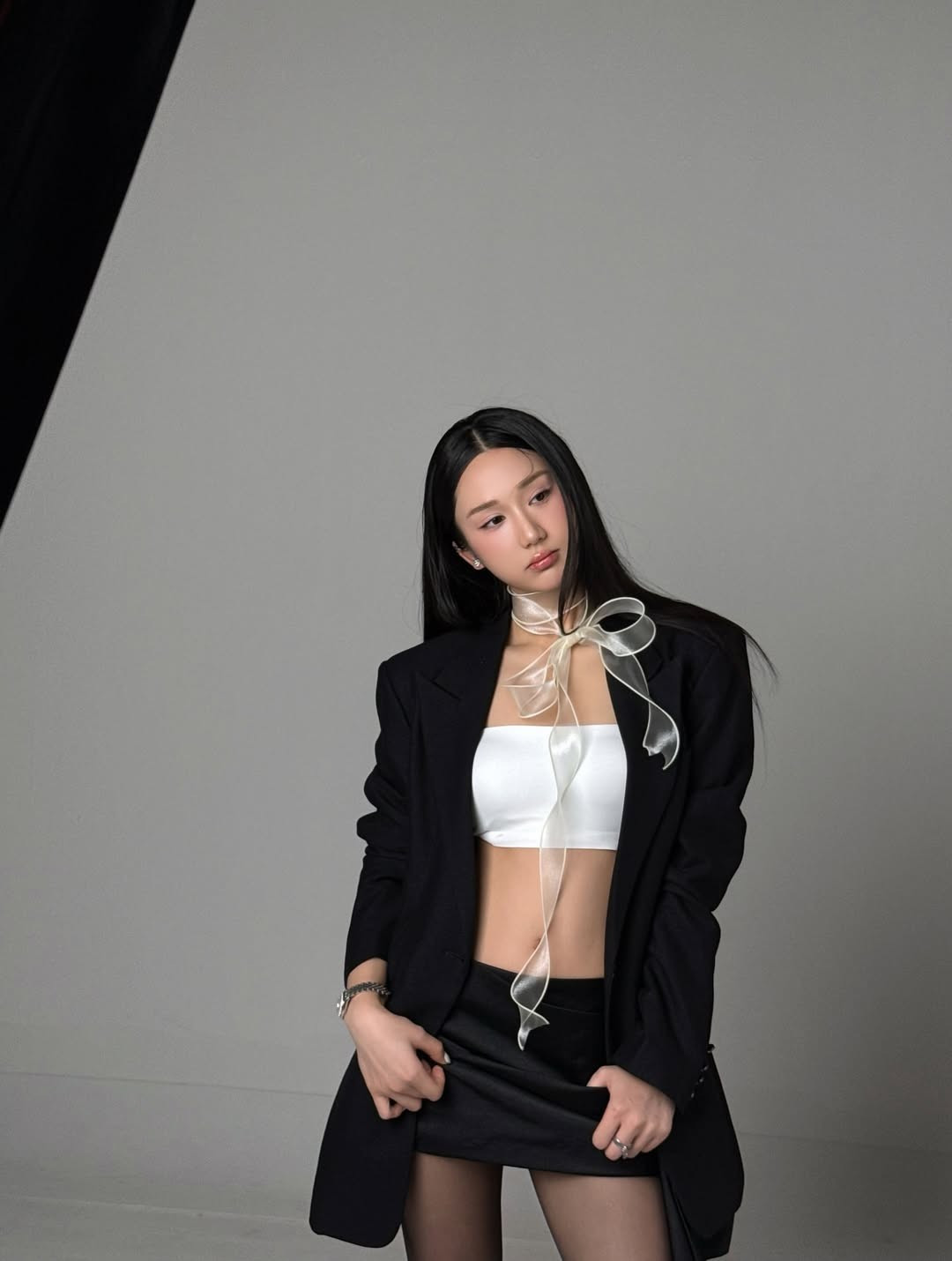 Trong sự nghiệp streamer, Mina Young từng là gương mặt chủ chốt của SBTC Esports. Cô thu hút đông đảo người xem qua các buổi livestream những tựa game như Liên Minh Huyền Thoại và Valorant, ghi điểm nhờ lối nói chuyện duyên dáng, hài hước và gần gũi.