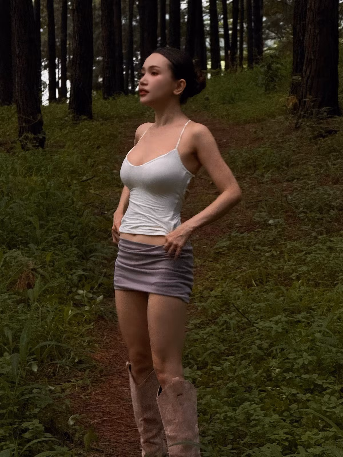 Sĩ Thanh từng chia sẻ, cô thuộc tạng người dễ tăng cân mà khó xuống nên phải tập luyện và ăn uống kỷ luật.