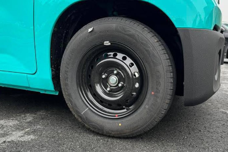 View - Cận cảnh VinFast EC Van giá 285 triệu tại Việt Nam, chạy 175km/sạc | Báo Tri thức và Cuộc sống - TIN TỨC PHỔ BIẾN KIẾN THỨC 24H