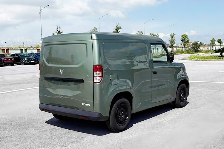 View - Cận cảnh VinFast EC Van giá 285 triệu tại Việt Nam, chạy 175km/sạc | Báo Tri thức và Cuộc sống - TIN TỨC PHỔ BIẾN KIẾN THỨC 24H