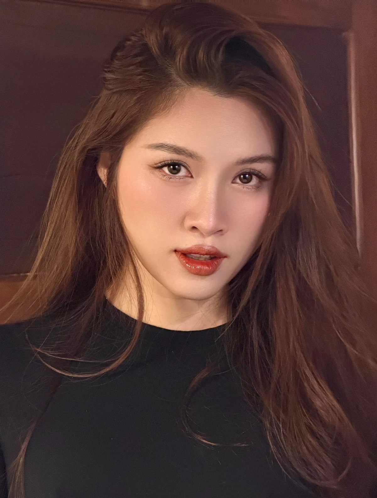 Bước sang năm 2026, Thanh Thanh Huyền duy trì lối sống năng động, thường xuyên chia sẻ thói quen tập luyện các bộ môn mới như padel, pickleball; đồng thời lan tỏa các bí quyết giao tiếp, làm việc chuyên nghiệp trên mạng xã hội.