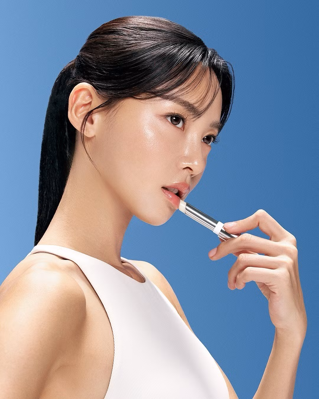 Kim cho biết bản thân không chỉ chạy đơn thuần mà tập luyện có hệ thống. Ngoài chạy, nữ VĐV tập cho nhóm cơ trung tâm (bụng, lưng dưới, hông, mông), rèn sự cân bằng và tập tạ.