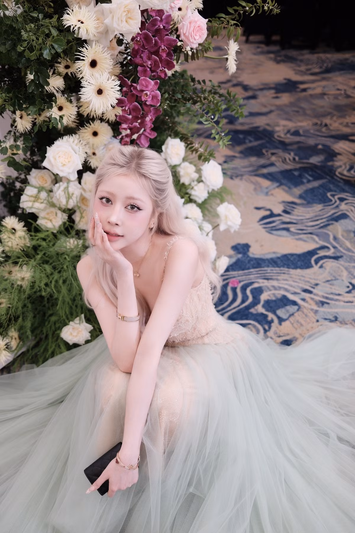 Nhan sắc "Rosé bản Việt" này chắc chắn sẽ tiếp tục là chủ đề được bàn tán sôi nổi trong thời gian tới.