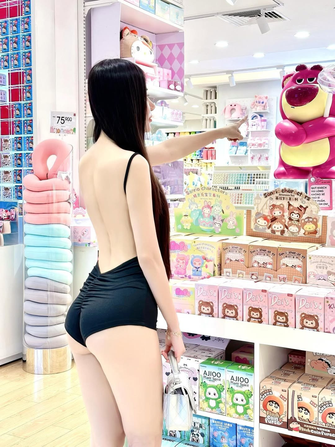 Video cho thấy khán giả đang ngày càng khắt khe hơn với những nội dung xuất hiện trên MXH. Đồng thời cũng phản ánh thực trạng bất chấp tất cả để nổi tiếng của một bộ phận giới trẻ trên mạng xã hội.