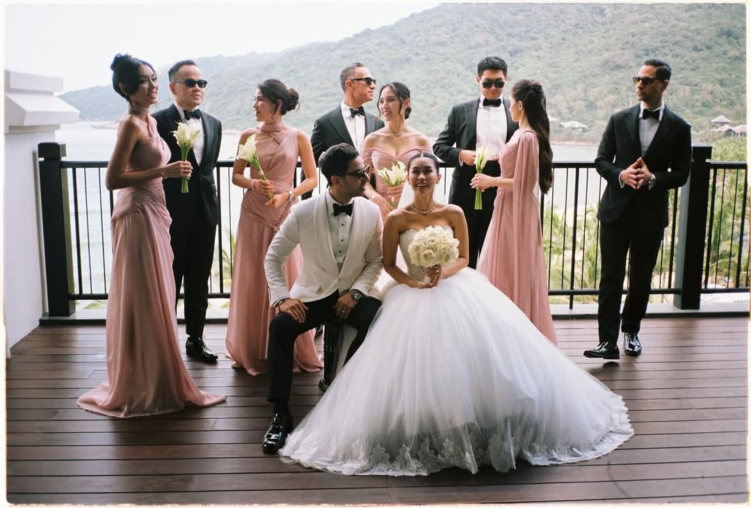 Không đơn thuần là “ái nữ nhà giàu”, Tiên Nguyễn hiện là CEO của một tập đoàn phân phối thời trang hàng đầu, trực tiếp điều hành và làm việc với nhiều thương hiệu quốc tế danh tiếng. Cô được biết đến là fashionista, influencer nổi tiếng trong giới thượng lưu Việt Nam, thường xuyên xuất hiện tại các show diễn, sự kiện ra mắt trang sức và bộ sưu tập mới của các thương hiệu xa xỉ – cũng chính là đối tác của công ty do cô quản lý.