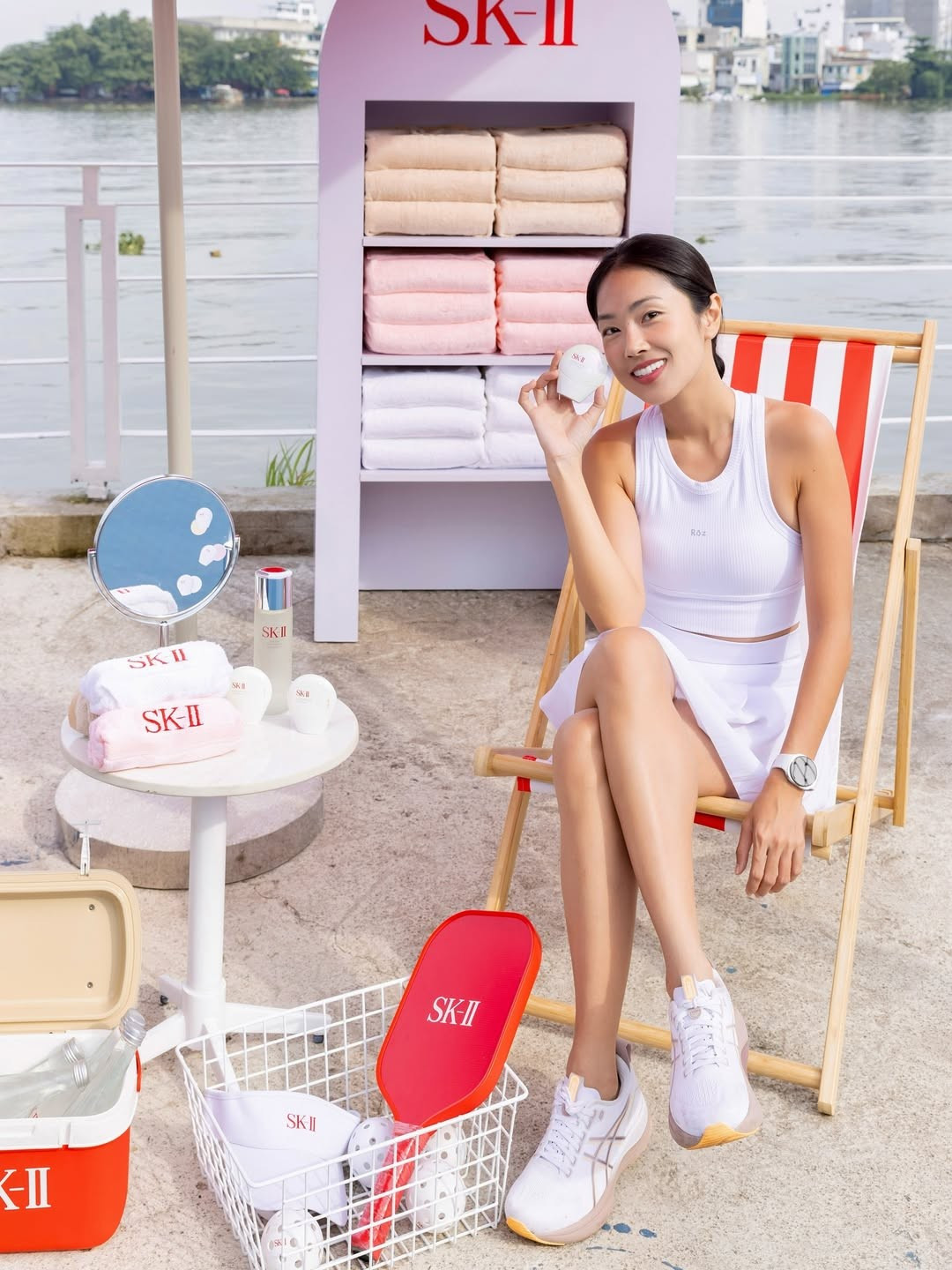 Misoa Kim Anh cho thấy sự linh hoạt và khéo léo của mình không chỉ trên màn ảnh mà còn cả trên sân chơi thể thao.